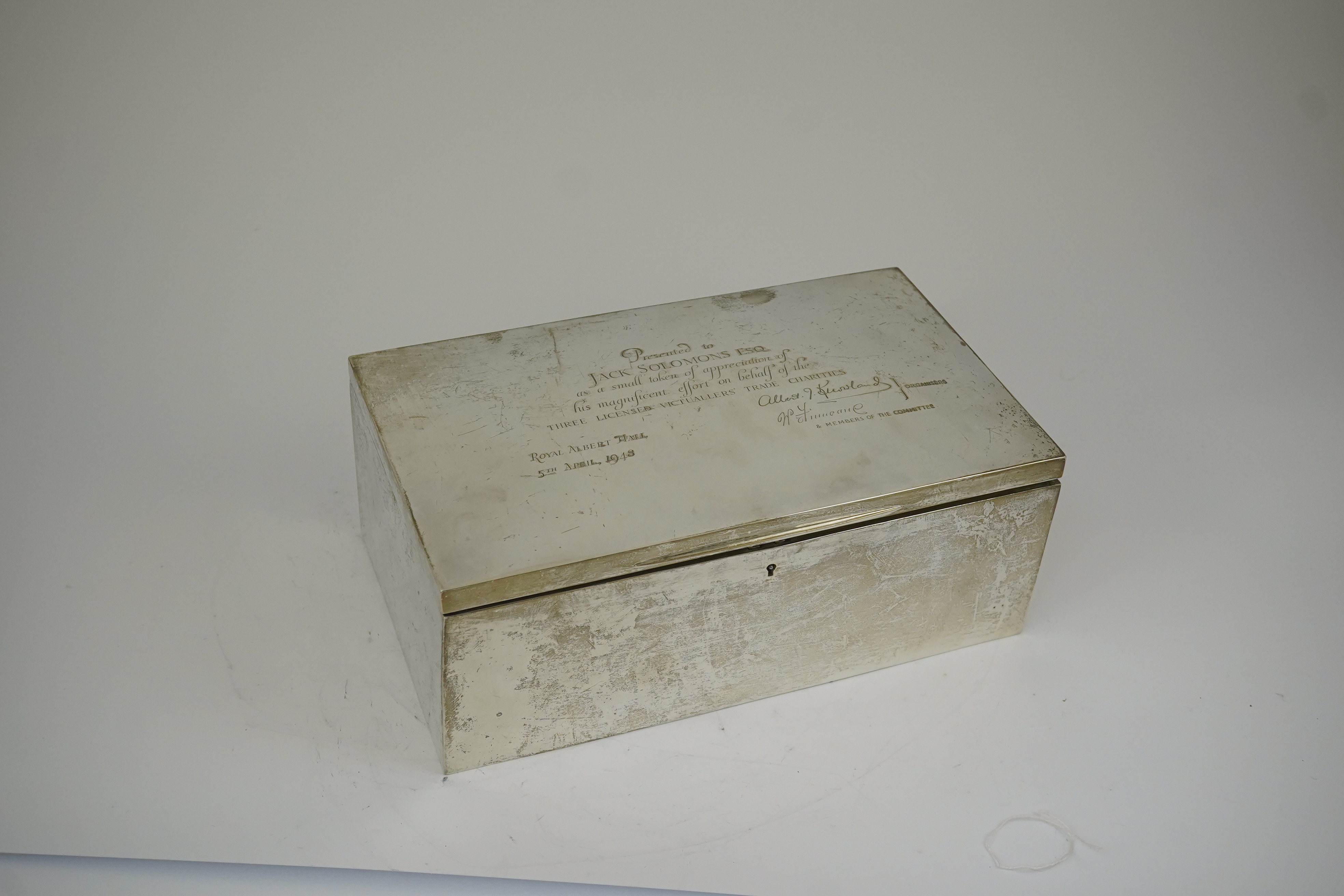 A large Edwardian silver rectangular cigar box, by Mappin & Webb